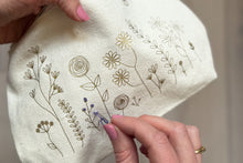 Stitch Your Flowers Zip Pouch
